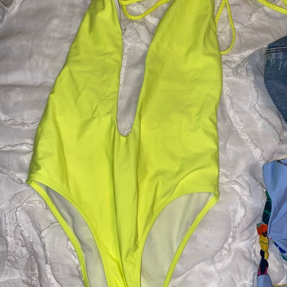 Bathing suit - one piece neon yellow - Picture 4 of 4